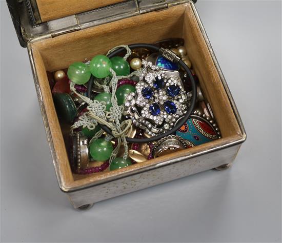 A mixed quantity of assorted costume jewellery in WMF box.